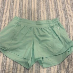 Mint green lululemon bitty hot short II 4”
